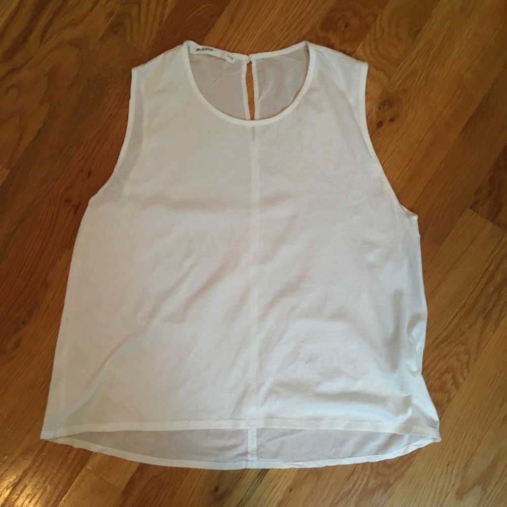 DELAOSTIA white tank